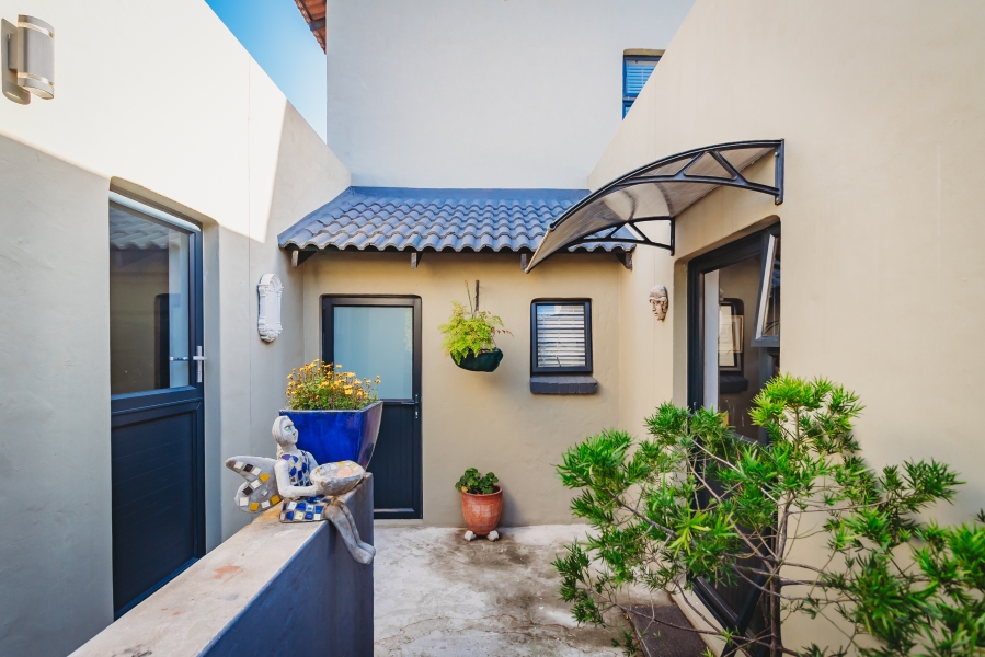 3 Bedroom Property for Sale in Herolds Bay Western Cape